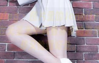 Beautyleg - 图片里的Jennifer和白丝，似乎在无圣光中玩着身姿的游戏，暧昧却又恰到好处。