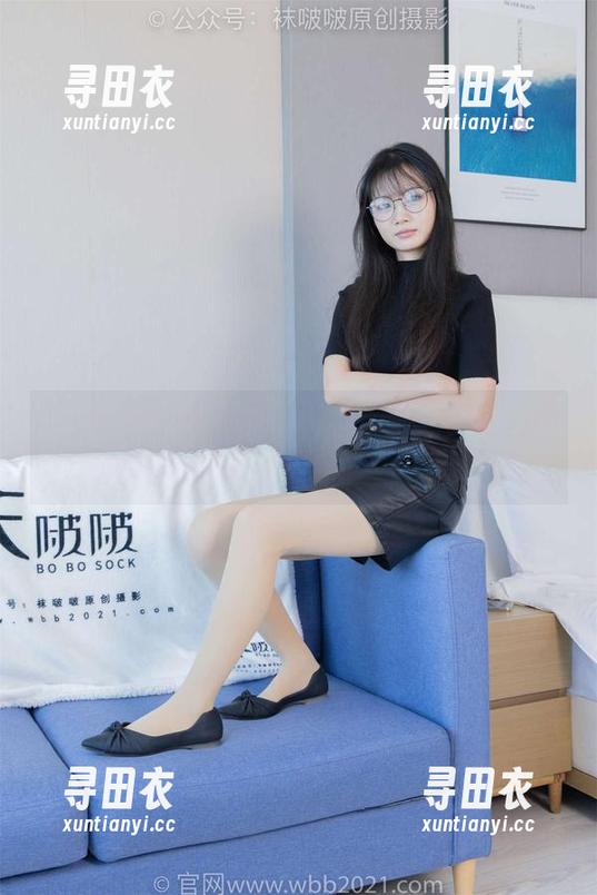 BoBoSocks袜啵啵 - 甜甜圈的裸足图册，小小的冒险，脚印铺满了白色沙滩