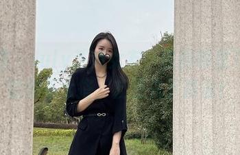 微密圈 - July芝岚女友，原图哪里下载都显得不太搭，反正先下再说！