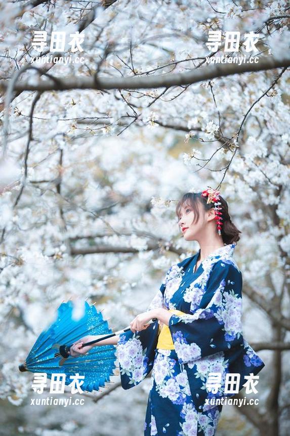 Luisa_零纱的和服写真：穿完舒适不算完，还得合影一枚才能成功！