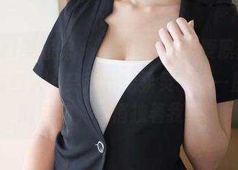 MyGirl美媛馆 - “Ellie艾栗栗职业装照片：有些人一穿就开始显灵”——原图里的自信，悄悄拽着我心。