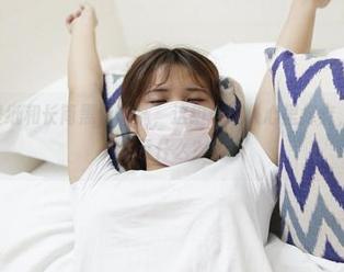 ROSI的壁纸和长筒黑色丝袜，这组合让人心里痒痒，究竟在暗示什么？