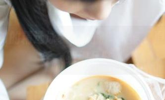 ROSI的精选泳装，总能叫人停下滑动的手，细细品味。