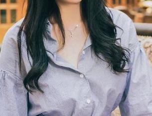 TouTiao头条女神 - 李媛媛的“女友”图集，一不小心就透露了不少玄机
