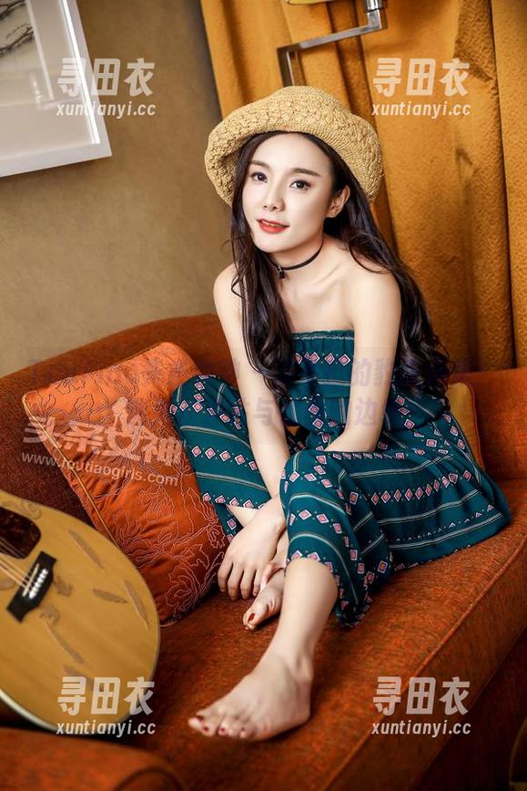 TouTiao头条女神 - 潘朵拉的豹纹合集：迷失在野性与优雅的边缘