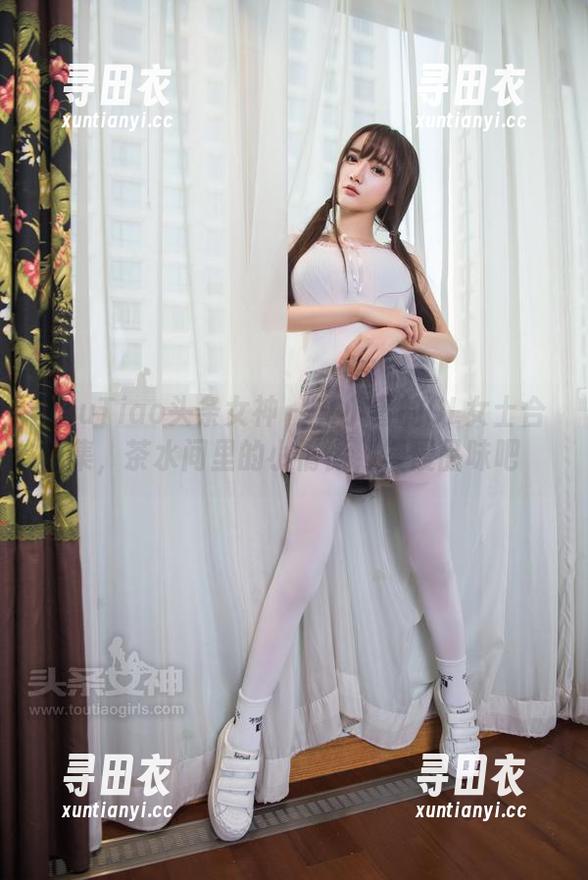 TouTiao头条女神 - 艾小青的OL女士合集，茶水间里的小情愫，慢慢品味吧