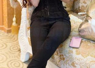 TuiGirl推女郎 - 安沛蕾的图包有个习惯，总是在你最无聊的时候用丝袜撩拨你的眼球。
