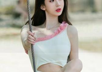 UGirls尤果网 - 娜依灵儿的女神写真，点开图集前，请自备批判的眼光。