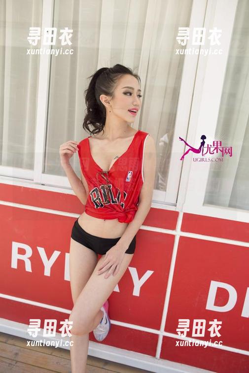 UGirls尤果网-孟思雨 UGirls尤果网 - 孟思雨的黑白在线美图,不知咋地,总有种奶茶店小黑屋自拍的感觉。