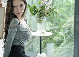 Xiuren秀人网 - 兔子NINA的高清写真，要是再加点肉丝，会不会更精彩呢？随便想想。