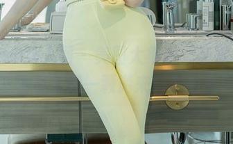 Xiuren秀人网 - 美图大集合，安妮Tess泳池里就像一颗游来游去的橙子