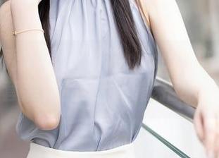Xiuren秀人网 - 晚苏susu回来了！这次蹭了个套装作品集，谁能拒绝下载呢？