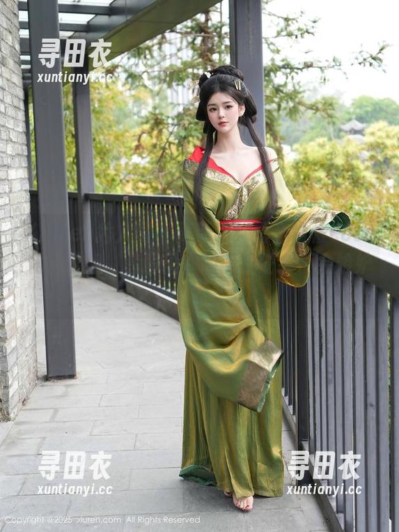 Xiuren秀人网 - 更新啦！看赵惟依coco化身学姐，套图里你的班主任会不会嫉妒？