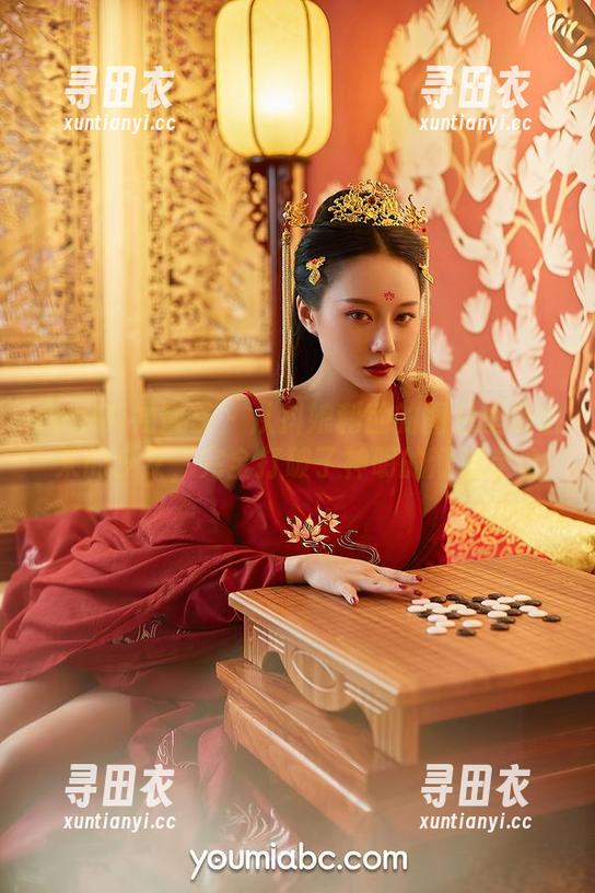 YouMi尤蜜荟 - 从抖娘利世的图包里跳出来的少女，完全打破了神明的潮流定位