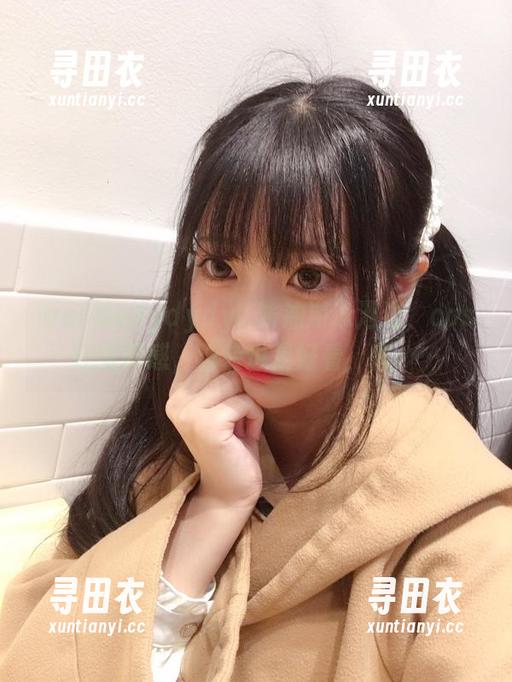 wendydydydy_酱油游泳池边，cos还蛮带感，泳装也是好看，但……