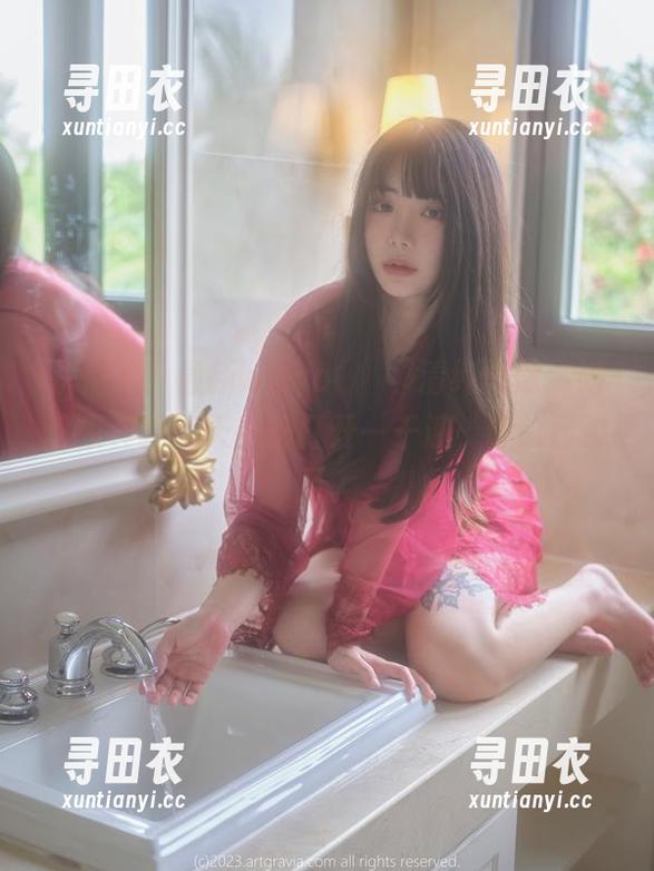 快点看！最新wuyo(우요)清纯影像，她这模样我每天都想打开一千遍，评论已过万。
