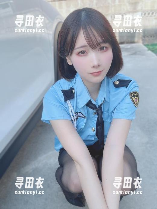 资源丰富！けん研的日常：这次她居然在空巢的沙发上演绎了生活的美学？！