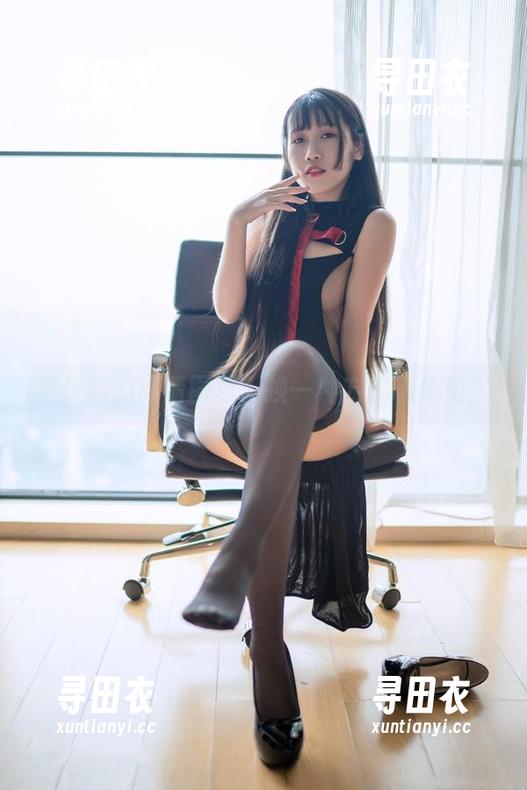 不呆猫的高清图包，换一种方式喝牛奶？