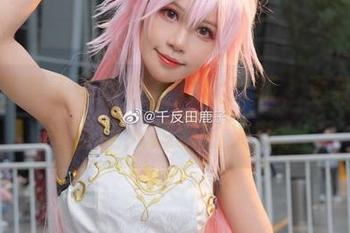 千反田鹿子连体衣合集大改版，更新多了一些让人想象的火花。