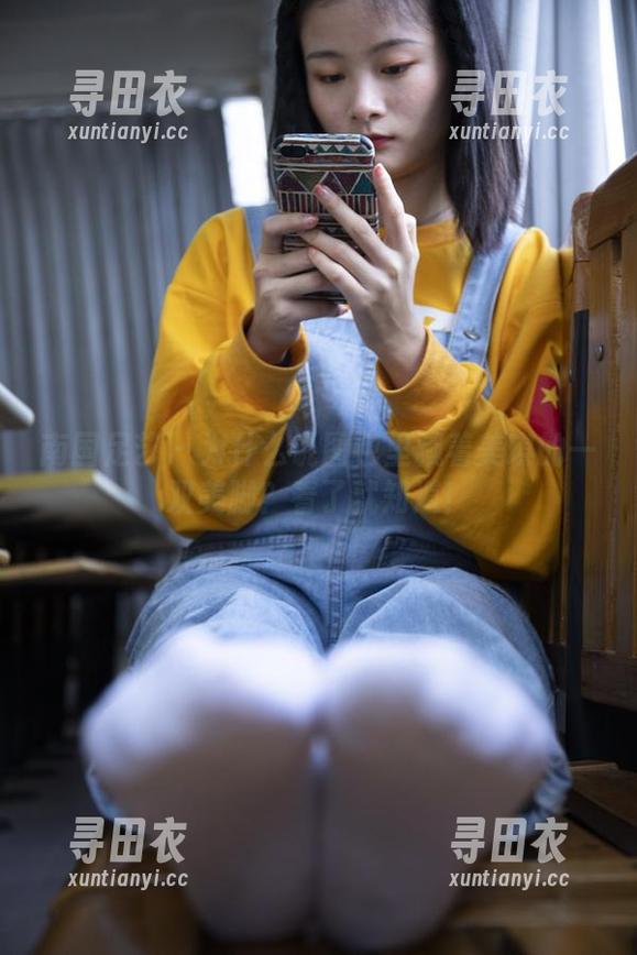 南国足艺 - 为什么说图包里藏着美琪的一双美脚？看了就知道！