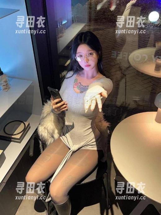 微密圈 - 卡通百科老王的全套红色蕾丝原图，连空气都变得暧昧了！