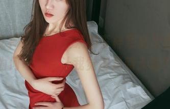 头条女神 - 最新上架的李梓熙美脚合集，为何每次都让我觉得是新天地？