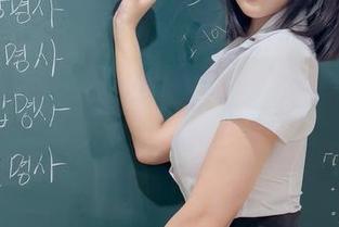 姜仁卿(강인경)的白裙，这高清效果让我盘算着要不要穿去上班