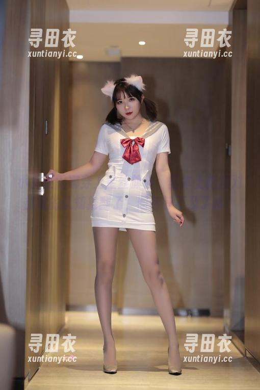 小女巫露娜 小女巫露娜穿上金丝旗袍,基本上把我对旗袍的认知推翻了,图包等不及了嘛!