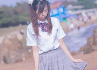 连体衣+小野妹子w=高清壁纸，大概是夏天最补脑的搭配吧。