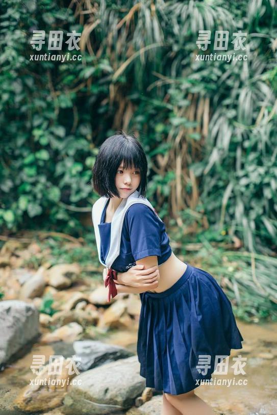 如果小野妹子w的最新作品集是一碗汤，那么蕾姆泳装就是那让你一见就想喝的香喷喷！
