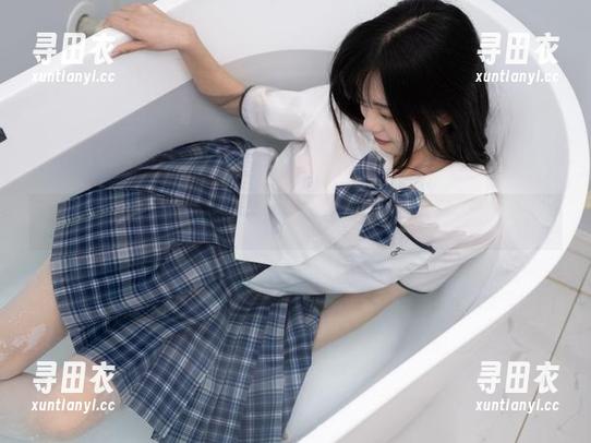 少女秩序 - 小鱼秘书形象：在无圣光中伪装得体