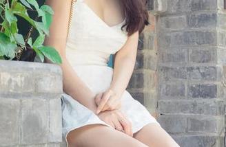 尤果网 - 萌神妹妹每日一贱，日常合集随你下载，话说这包袱…什么时候放得下？