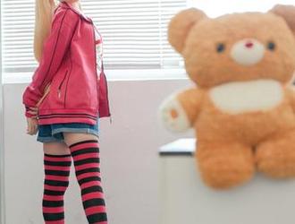这组幼水铃衣的最新礼服写真集，让我有点小迷惑，纯粹是被她的气质给迅速吸引。