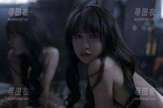 缓缓随眼，晕崽Zz的高清写真，透明学生服让人忍不住想细看。