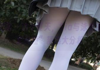 森萝财团 - 这个夏天，Sia与泳衣的“精彩碰撞”精选大分析