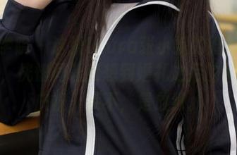 模范学院 - 这张Laura张小妮的婚纱高清原图，恍惚间让我想到婚礼之后的美酒和庆祝，哦不，是放纵。