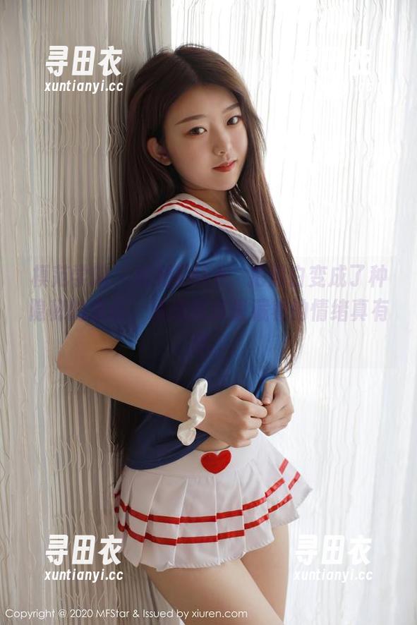 模范学院 - 妞妞koko，把黑白变成了种隐秘的表达，精选图库里藏着的情绪真有趣。
