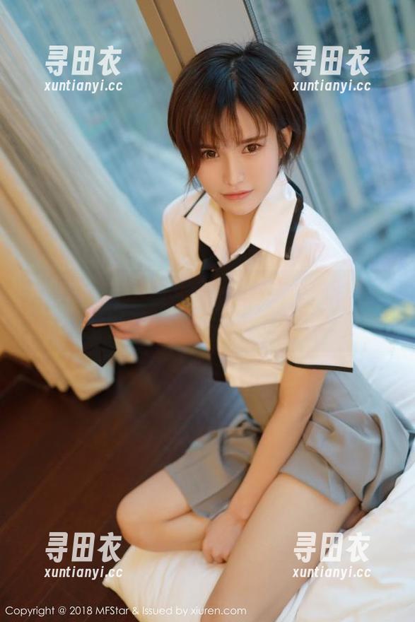 模范学院 - 看着艾希儿在白裙里摇曳，真想问问，这图集是专门为她定制的吗？