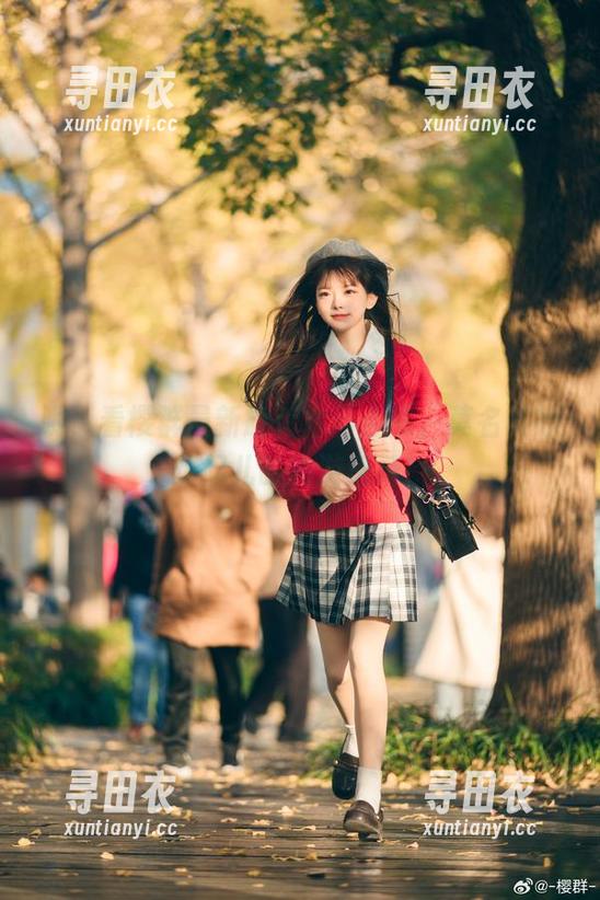 哟，看樱群最新旋转木马合集，莫名其妙想起儿时的游乐场！