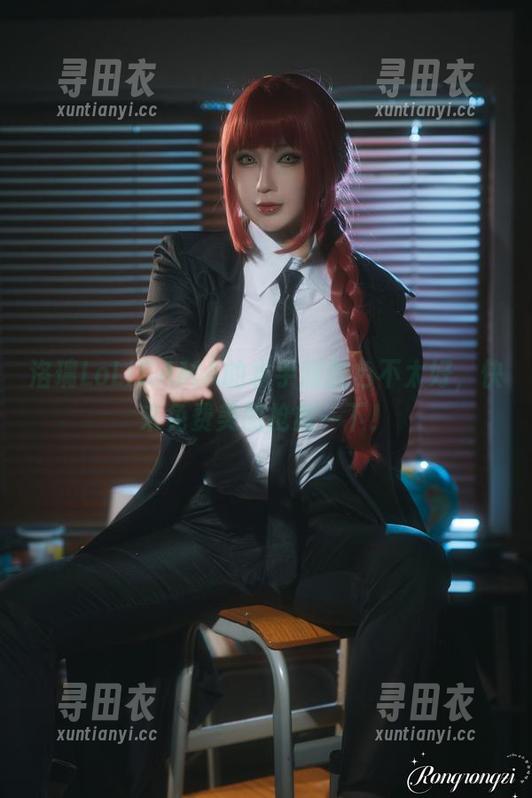 洛璃LoLiSAMA 洛璃LoLiSAMA的水手服脸色不太好,快来免费美图抢救一下!