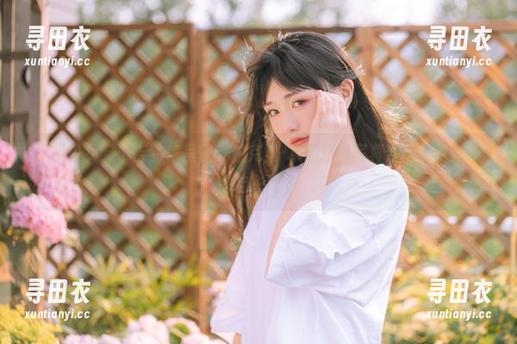 爆机少女喵小吉独家呈现：拉克丝·水晶玫瑰写真合集，这花不会自杀吧？