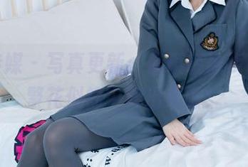 物恋传媒 - 写真更新：佳琪轻盈步履，从繁花似锦中舞出来啦！