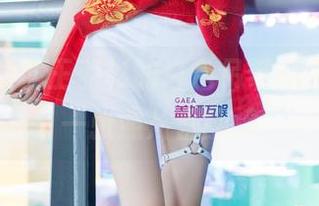 有时间翻翻王羽杉的白色吊带合集，随便一张照片都能撩