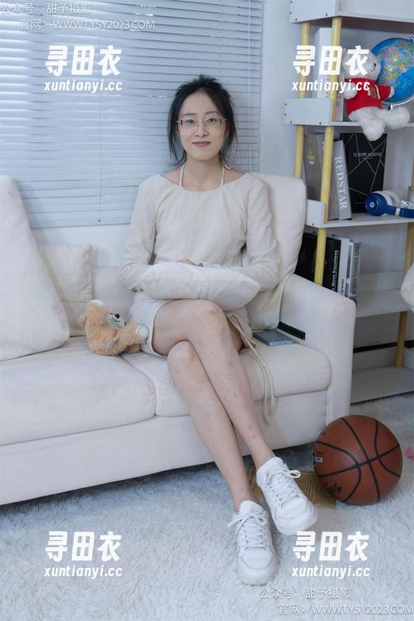 甜予摄影-齐齐 甜予摄影 - 人物与背景的完美搭配,齐齐的牛仔裤在高清下成了焦点。