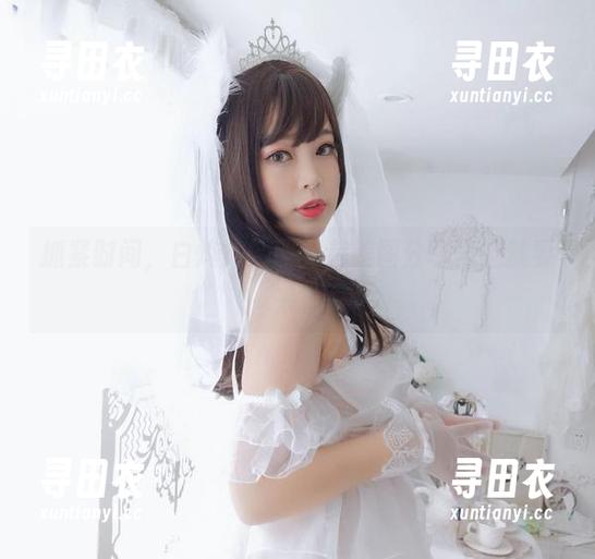 抓紧时间，白烨烨的职业装美图分享马上就要来了