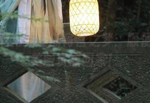 白莉爱吃巧克力的宵宫之梦：顺便打包点美图资源回家！