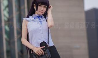 白金Saki的四人彼女：原图到图包，仿佛看到了另一种可能性。