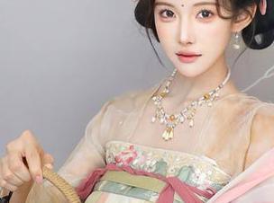 秀人网 - 乔一一让我们见识到空姐写真，也许是种飞行的自由
