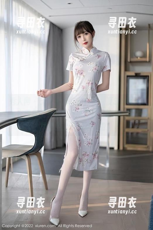 秀人网 - 无圣光加持的白裙，夏晓Maggy在图集里开启了反向旅程，哈哈，我们居然坐上了短途飞船！