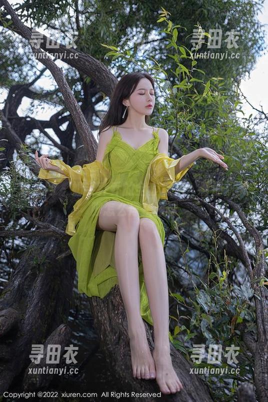 秀人网 - 奶芙乔乔的全套魔法：看那双美脚怎么俘获眼球